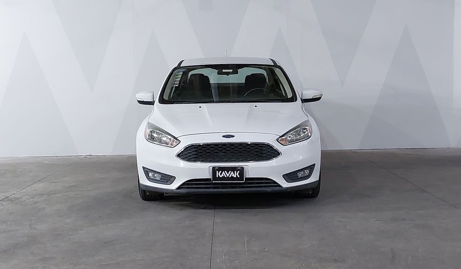 Ford Focus 2.0 SE AT Sedan 2016