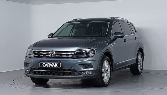 Volkswagen • Tiguan