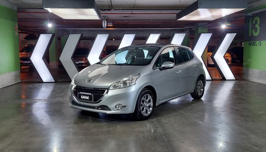 Peugeot • 208