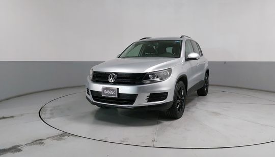 Volkswagen • Tiguan