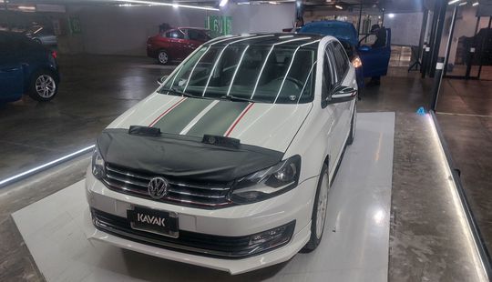 Volkswagen • Vento