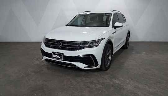 Volkswagen • Tiguan