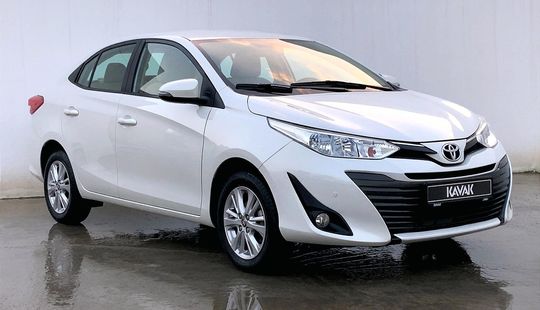 Toyota Yaris SE / E-2020