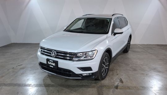 Volkswagen • Tiguan