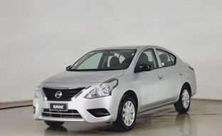 Nissan • Versa