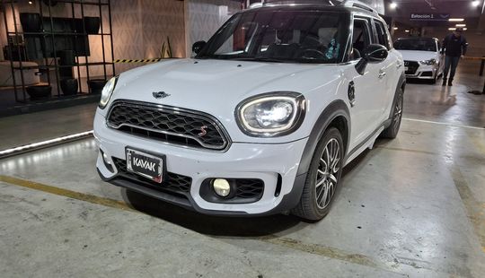 Mini • Countryman