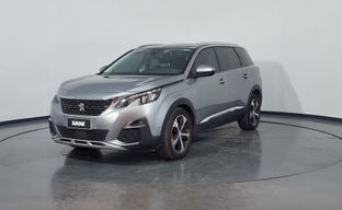 Peugeot • 5008