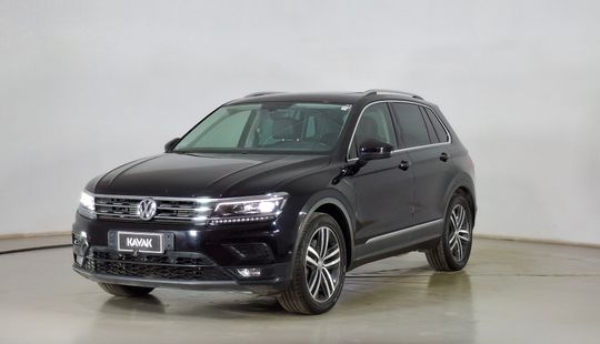 Volkswagen • Tiguan