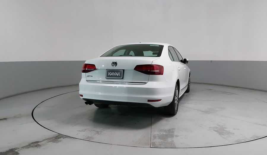 Volkswagen Jetta 2.5 COMFORTLINE TIP. BOLSAS AIRE DEL. Sedan 2018