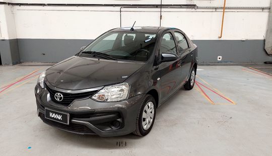 Toyota • Etios