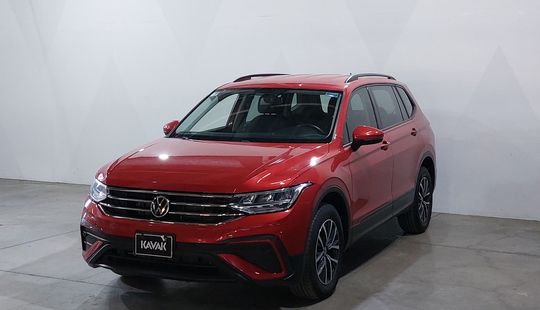 Volkswagen • Tiguan