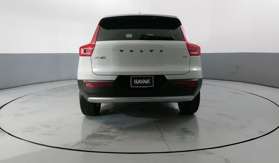 Volvo Xc40 2.0 MOMENTUM T4 AUTO Suv 2019