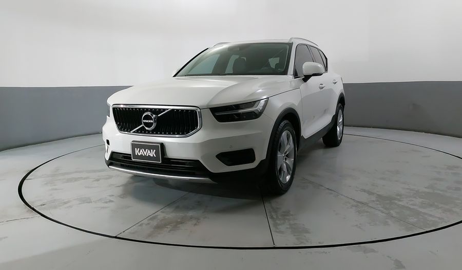 Volvo Xc40 2.0 MOMENTUM T4 AUTO Suv 2019