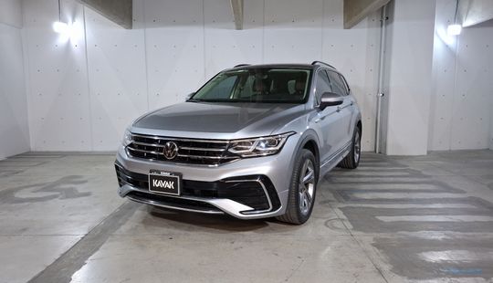 Volkswagen • Tiguan