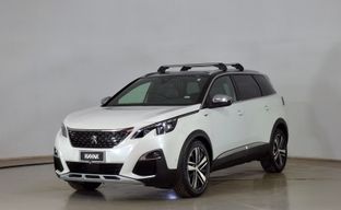 Peugeot • 5008