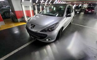 Peugeot • 207