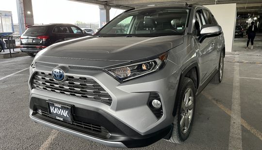 Toyota • RAV4