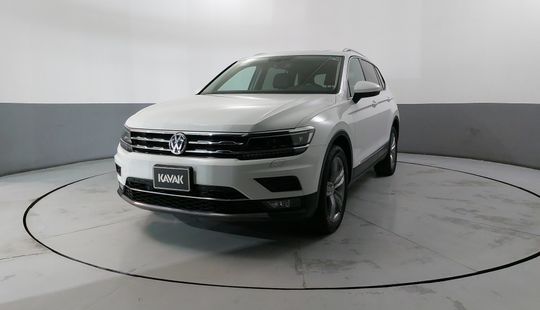 Volkswagen • Tiguan