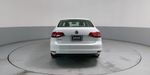 Volkswagen Jetta 2.5 TRENDLINE TIP. Sedan 2017