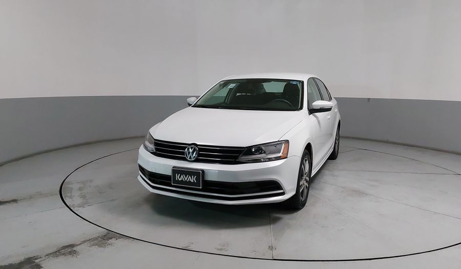 Volkswagen Jetta 2.5 TRENDLINE TIP. Sedan 2017