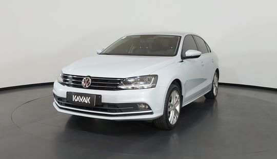 Volkswagen • Jetta