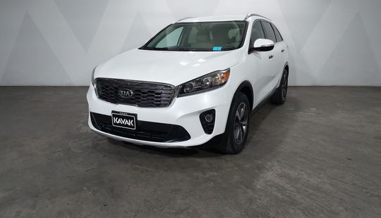 Kia • Sorento