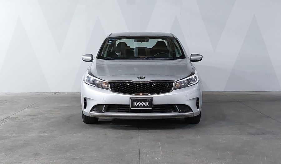 Kia Forte 2.0 L MT Sedan 2017