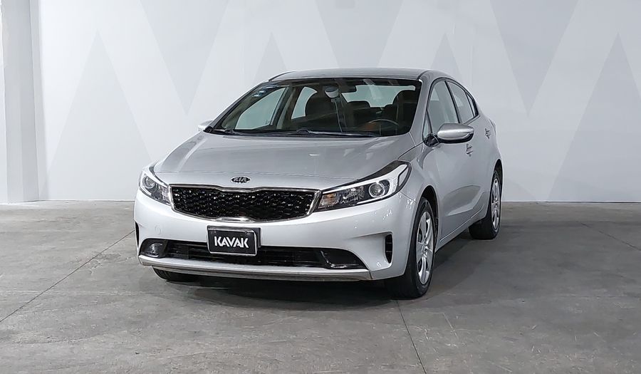 Kia Forte 2.0 L MT Sedan 2017