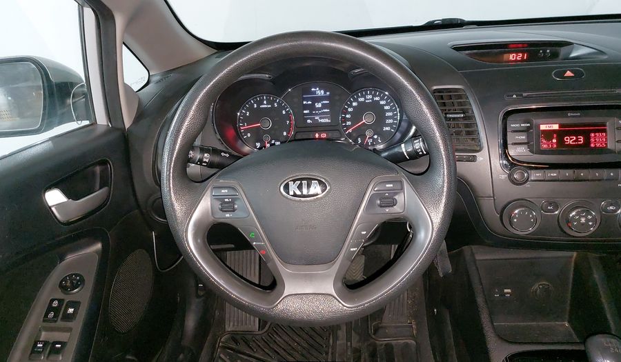 Kia Forte 2.0 L MT Sedan 2017