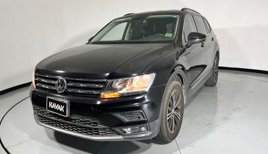 Volkswagen • Tiguan