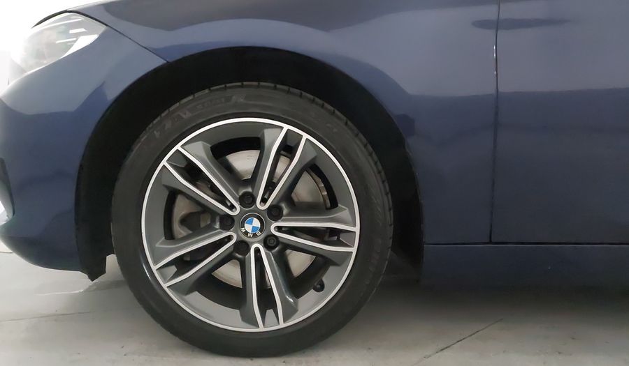 Bmw Serie 1 2.0 120IA SPORT LINE AUTO Sedan 2019