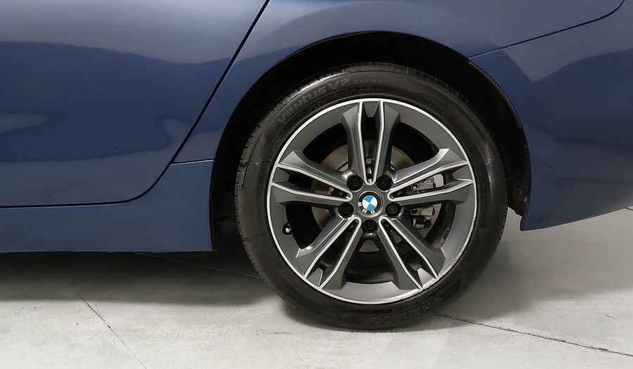 Bmw Serie 1 2.0 120IA SPORT LINE AUTO Sedan 2019