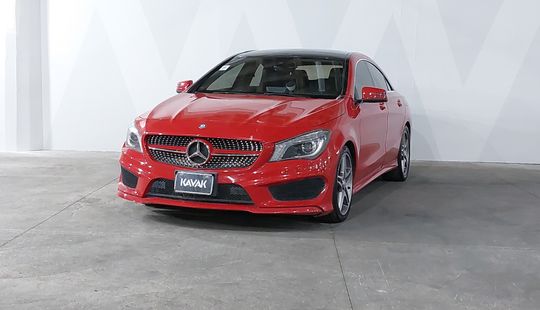 Mercedes Benz • Clase CLA