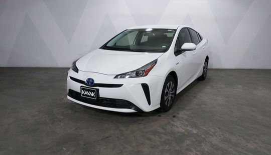 Toyota • Prius