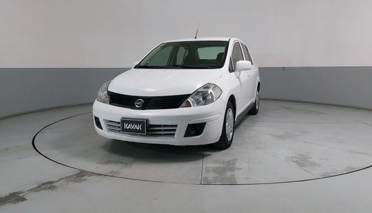 Nissan • Tiida