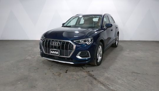 Audi • Q3