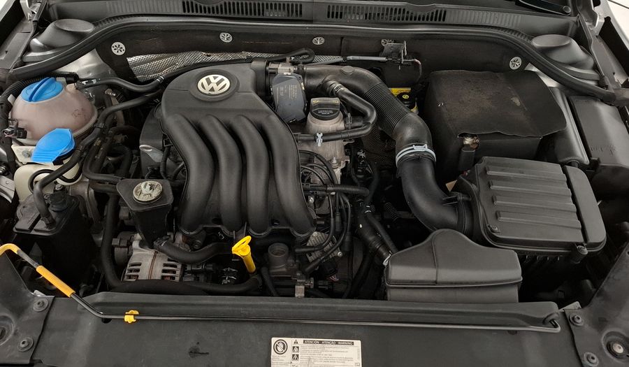 Volkswagen Jetta 2.0 MT Sedan 2016