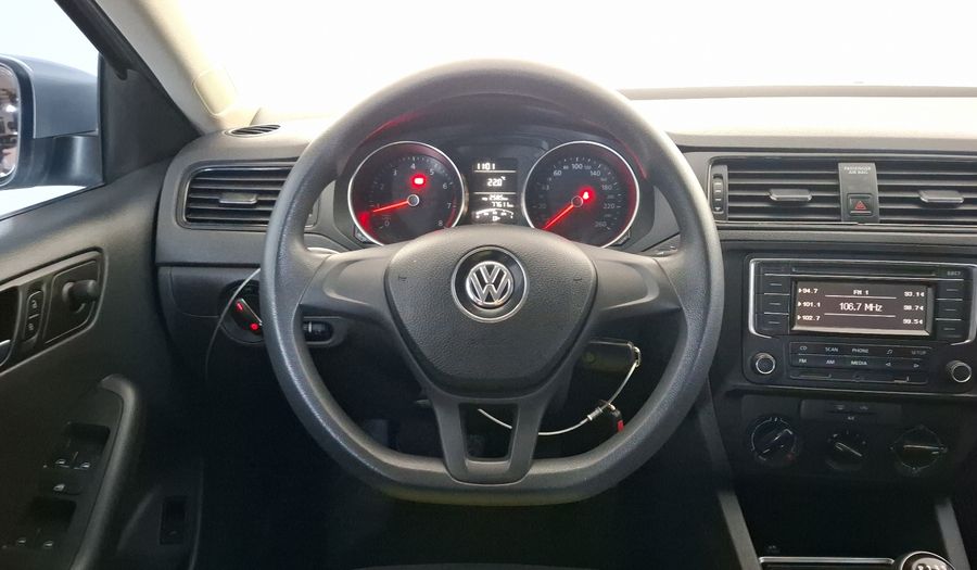 Volkswagen Jetta 2.0 MT Sedan 2016