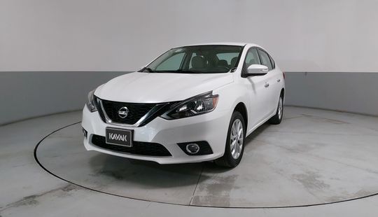 Nissan • Sentra