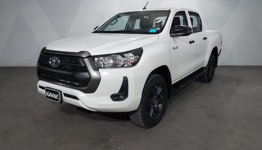 Toyota • Hilux