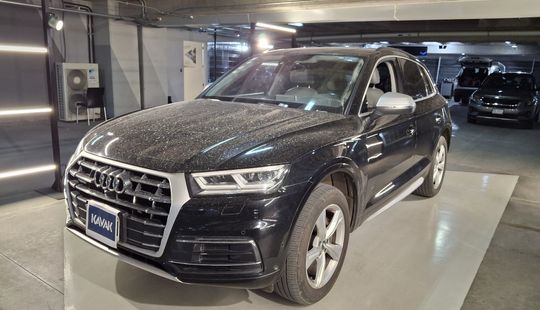 Audi • Q5