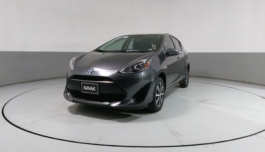 Toyota • Prius C