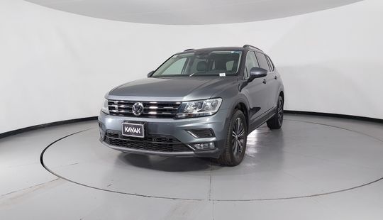 Volkswagen • Tiguan