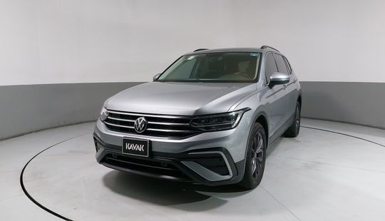 Volkswagen • Tiguan