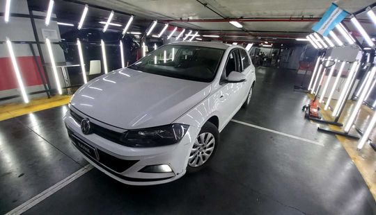 Volkswagen • Polo