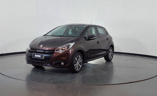 Peugeot • 208