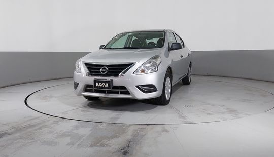 Nissan • Versa