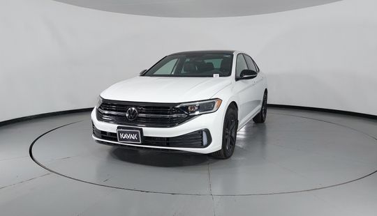 Volkswagen • Jetta