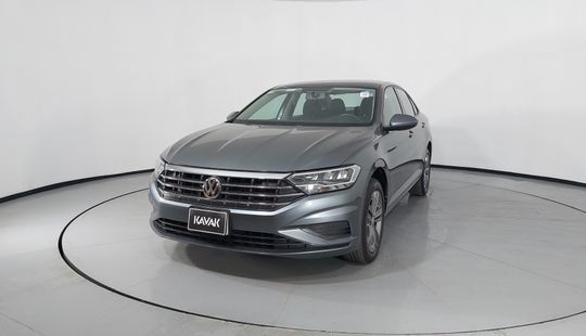 Volkswagen • Jetta