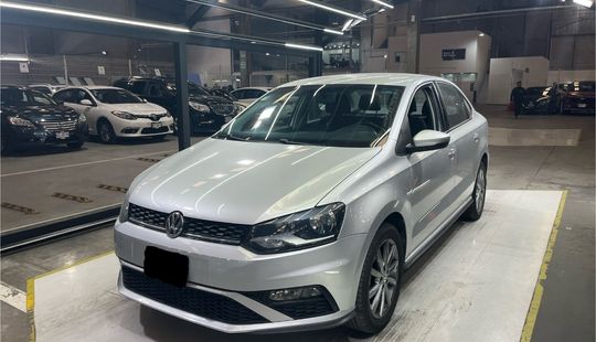 Volkswagen • Vento